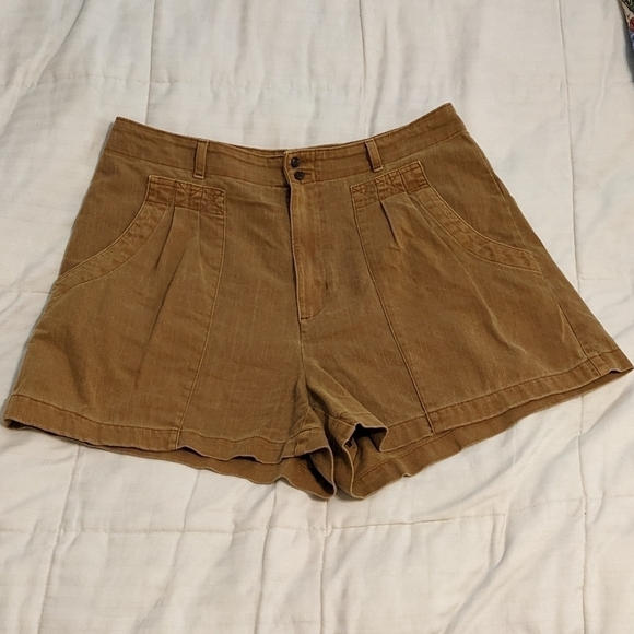UNIVERSAL thread 100% cotton high waisted shorts with pleats size 12 - Picture 1 of 10